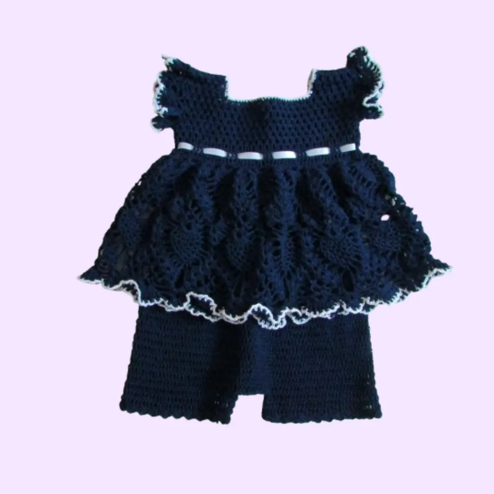 Conjunto Infantil de Crochê Marinho com Detalhes Brancos