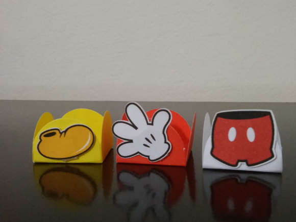 100 forminhas mickey