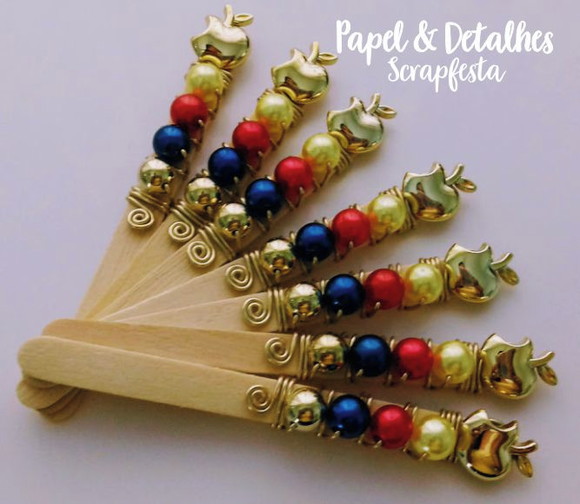 Palito Bordado - Branca de Neve Luxo