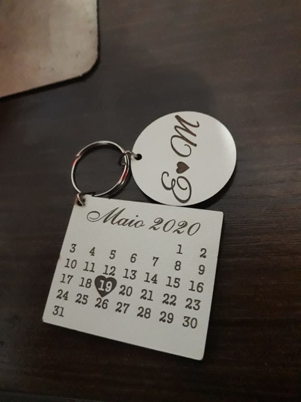 Chaveiro Lembrança Calendario personalizado laminado branco