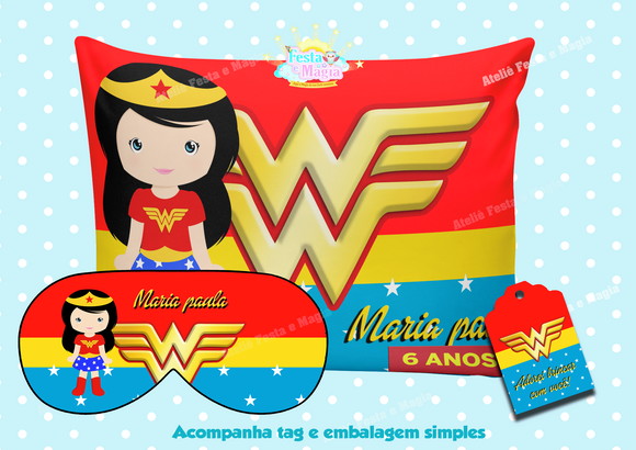 Almofada Personalizada Mulher Maravilha com Mascara