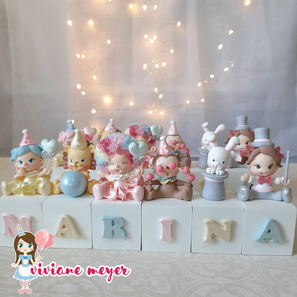 Cubo com Biscuit Decorado Personalizado