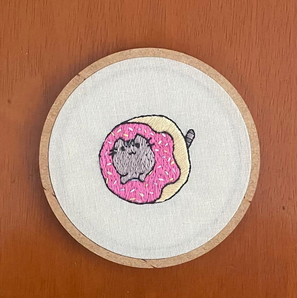 Bordado Pusheen Gato Rosquinha