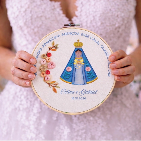 Bastidor Porta Alianças Nossa Senhora Aparecida Rosas
