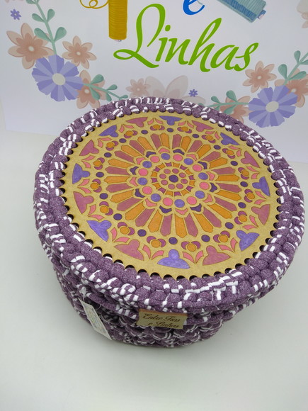 Cesto em Crochê de Fio de Malha com Tampa e Fundo em mdf