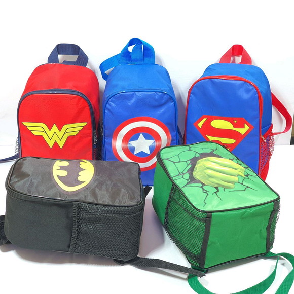 Lembrancinha Herois mochila com bolso lateral