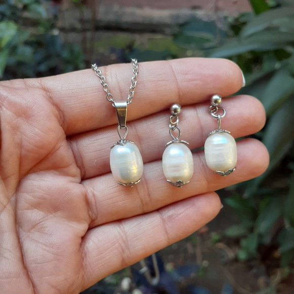 Conjunto Perola Natural Barroca com Aço inox 316L