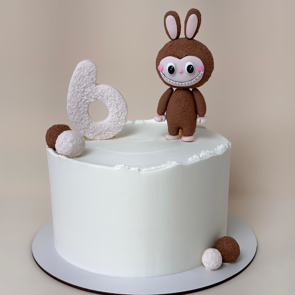 Bolo Aniversário Labubu