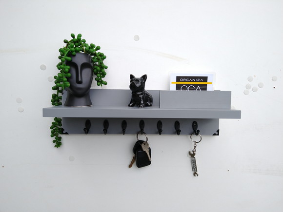 Porta Chaves e Cartas mdf Cinza e Ganchos Preto
