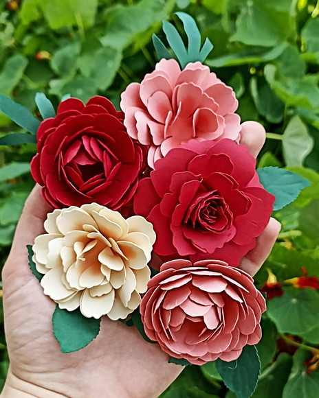 Topper de Bolo Flores de Papel Realistas