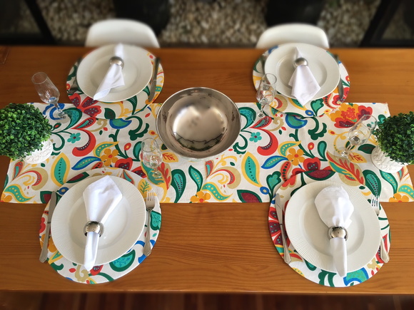 Trilho de Mesa em Jacquard Colorido 1,45