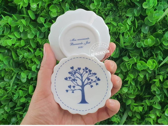 Lembrancinha de Nascimento Porcelana Personalizada Arvore