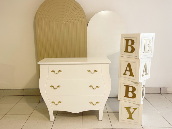 Locação Conjunto Painéis, Cômoda Bombe Branca e Cubo Baby