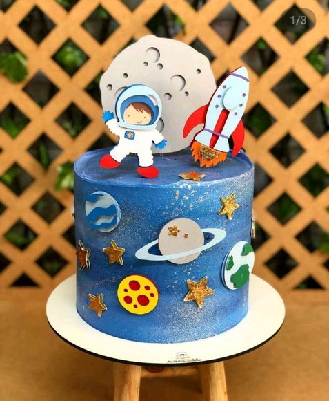 Topo Astronauta 0001 + 4 Arquivos a Sua Escolha